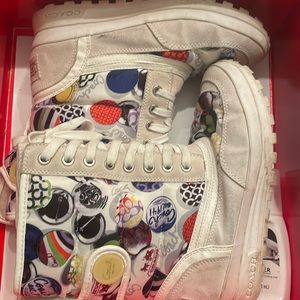 Size 6.5 Limited edition Coach multi color Fall/Winter boots! Super funky!
